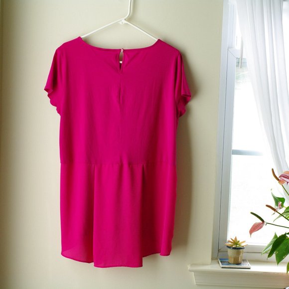 Lands' End Hot Pink Jersey Knit/Poly Combo T-Shirt - Picture 2 of 7